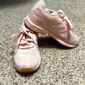 Adidas pink tennis shoes